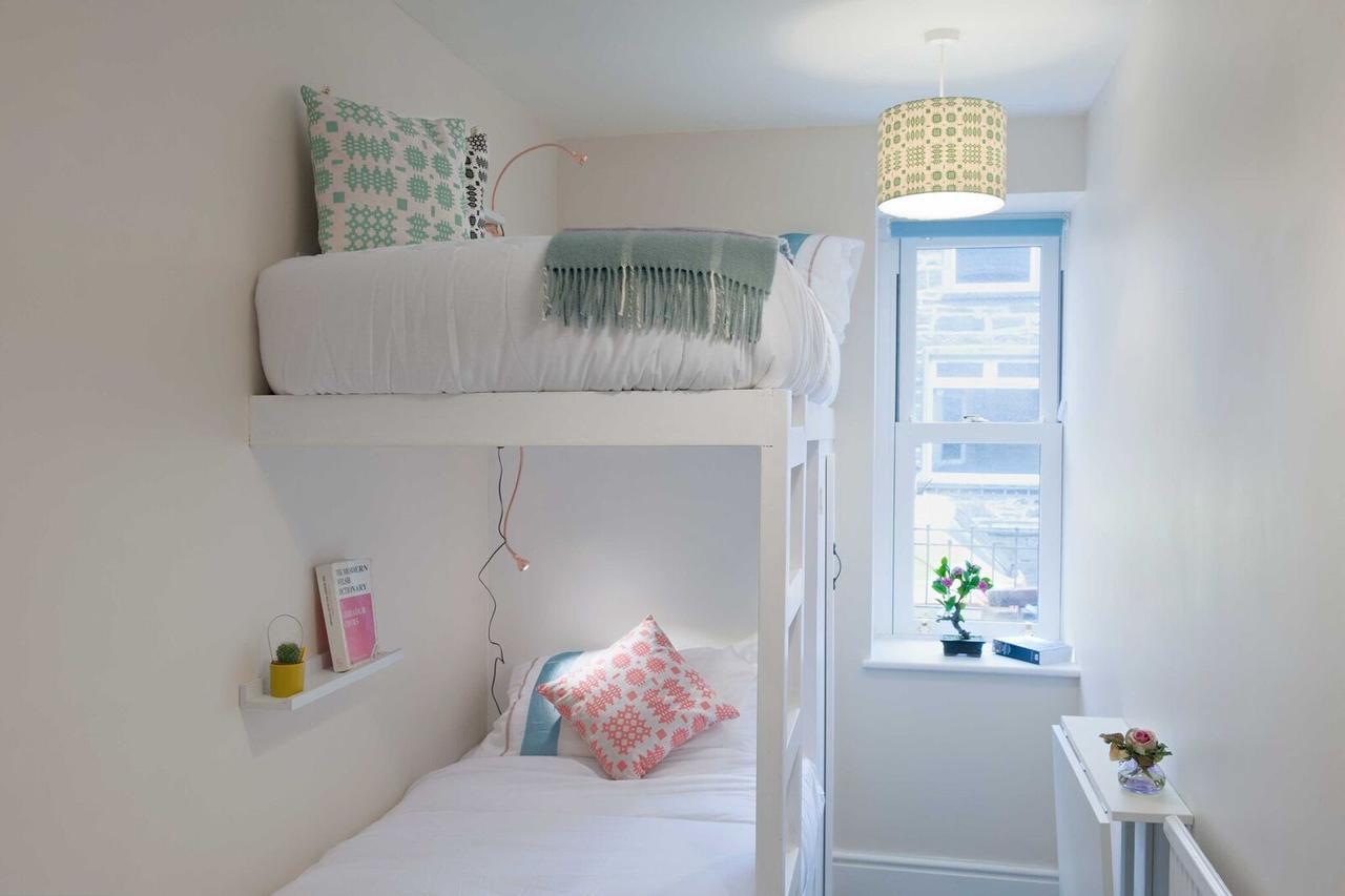 Self Catering Cellb Ffestiniog Hostel Blaenau Ffestiniog ภายนอก รูปภาพ